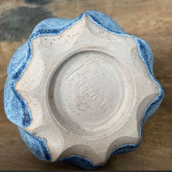 Studio pottery carved blue vase - Picture 5 of 6